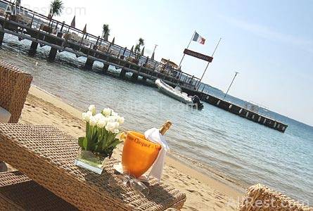 Hotel Majestic Barriere 34